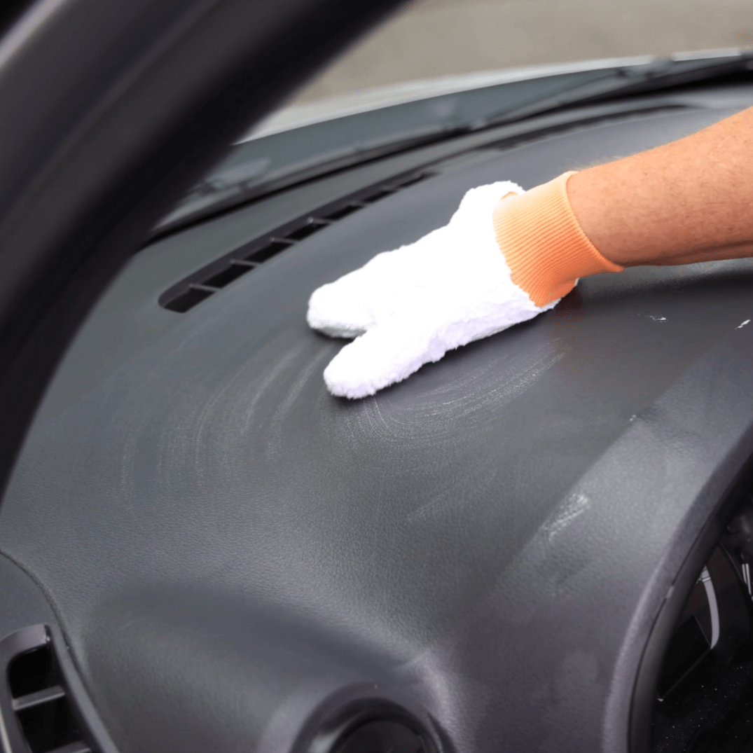 Universal - Innenreiniger Mikrobiologisch Allergiker - 500 ml entfernt Staub, Fette, leichte Öle, Kosmetik - Rückstände, Getränke - und Lebensmittelreste, Tierschmutz uvm. (Caravan / Wohnwagen / Wohnmobil) - CLEANOFANT