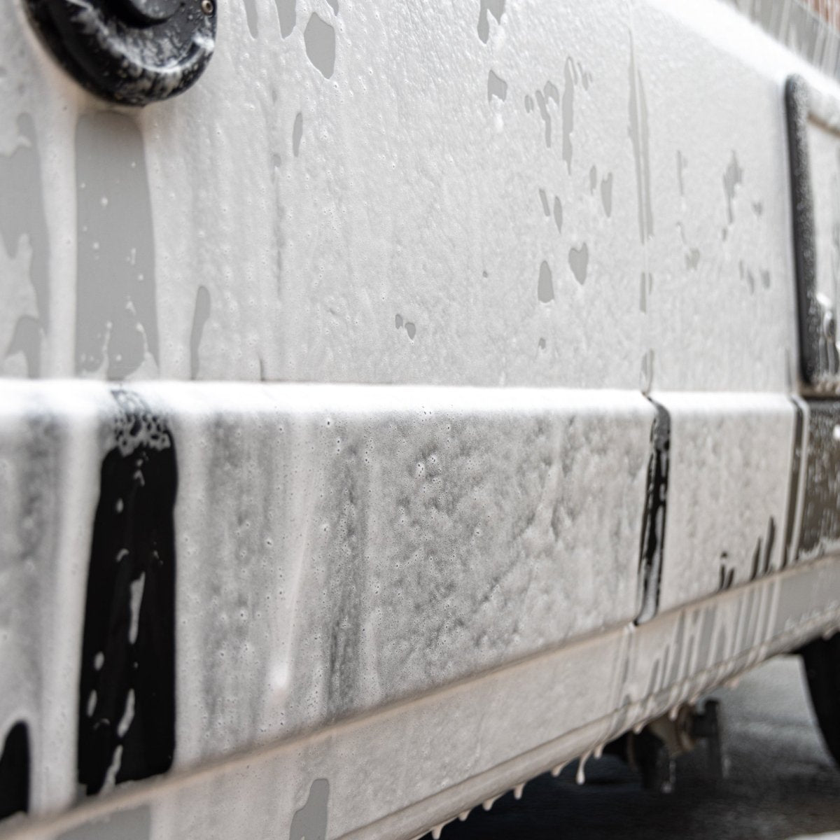Shampoo - Schaum - Snow Foam HEAVY pH - 11 (Alkalisch) Konzentrat - 500 ml - starke Reinigungskraft - entfernt starke Verschmutzungen schwarze Streifen Vermoosungen vorhandene Wachs - und Silikon - Versiegelungen etc. - CLEANOFANT