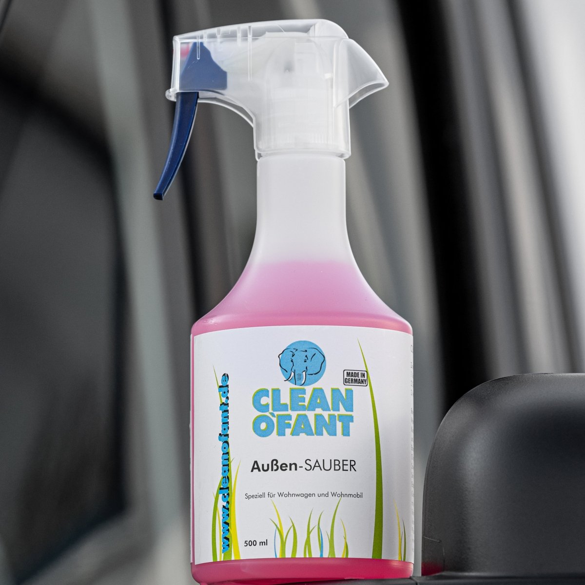 Außen - SAUBER 500 ml (Wohnwagenreiniger / Wohnmobilreiniger) - entfernt schwarze Streifen, Insekten, Straßen - & Umweltschmutz, Vermoosungen uvm. - CLEANOFANT