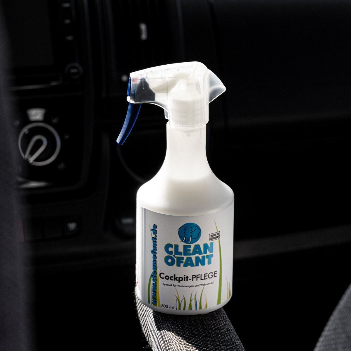 Cockpit - PFLEGE - 500 ml (Wohnwagen / Wohnmobil) - CLEANOFANT